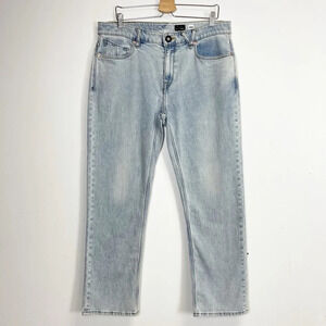 NEW Volcom Jeans Mens 34 Solver Modern Straight Partial Tags Flaw Light Wash